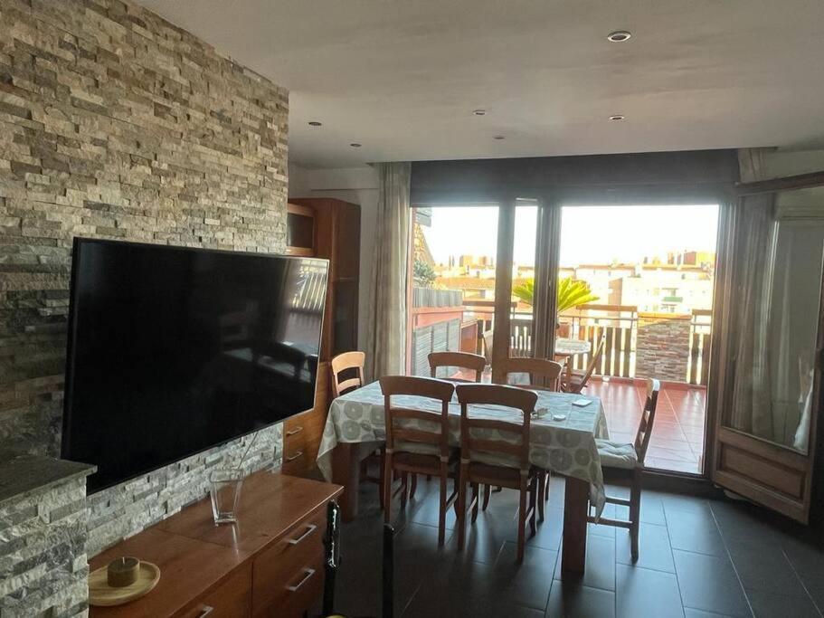 Ferienwohnung Atico Luminoso Centrico Y Comodo Figueres  Exterior foto