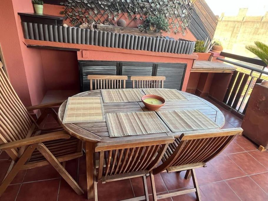 Ferienwohnung Atico Luminoso Centrico Y Comodo Figueres  Exterior foto